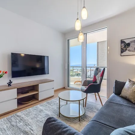 With Wifi - 22131 Apartment