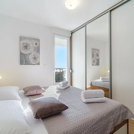 With Wifi - 22131 * Split